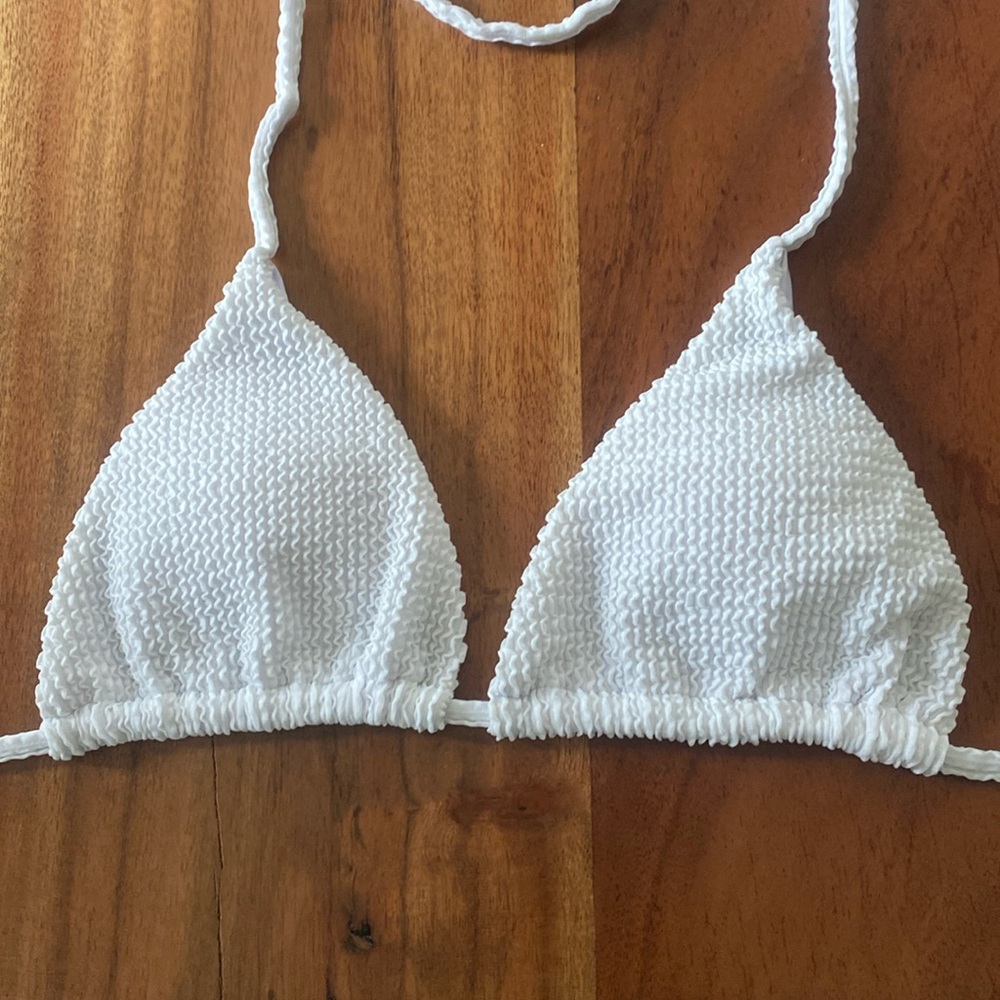 Brand new!! Textured triangle bikini top